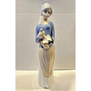 Vintage Tito Porcelain Figurine Porcelanas Penatal Woman & Flowers 10.5" Spain